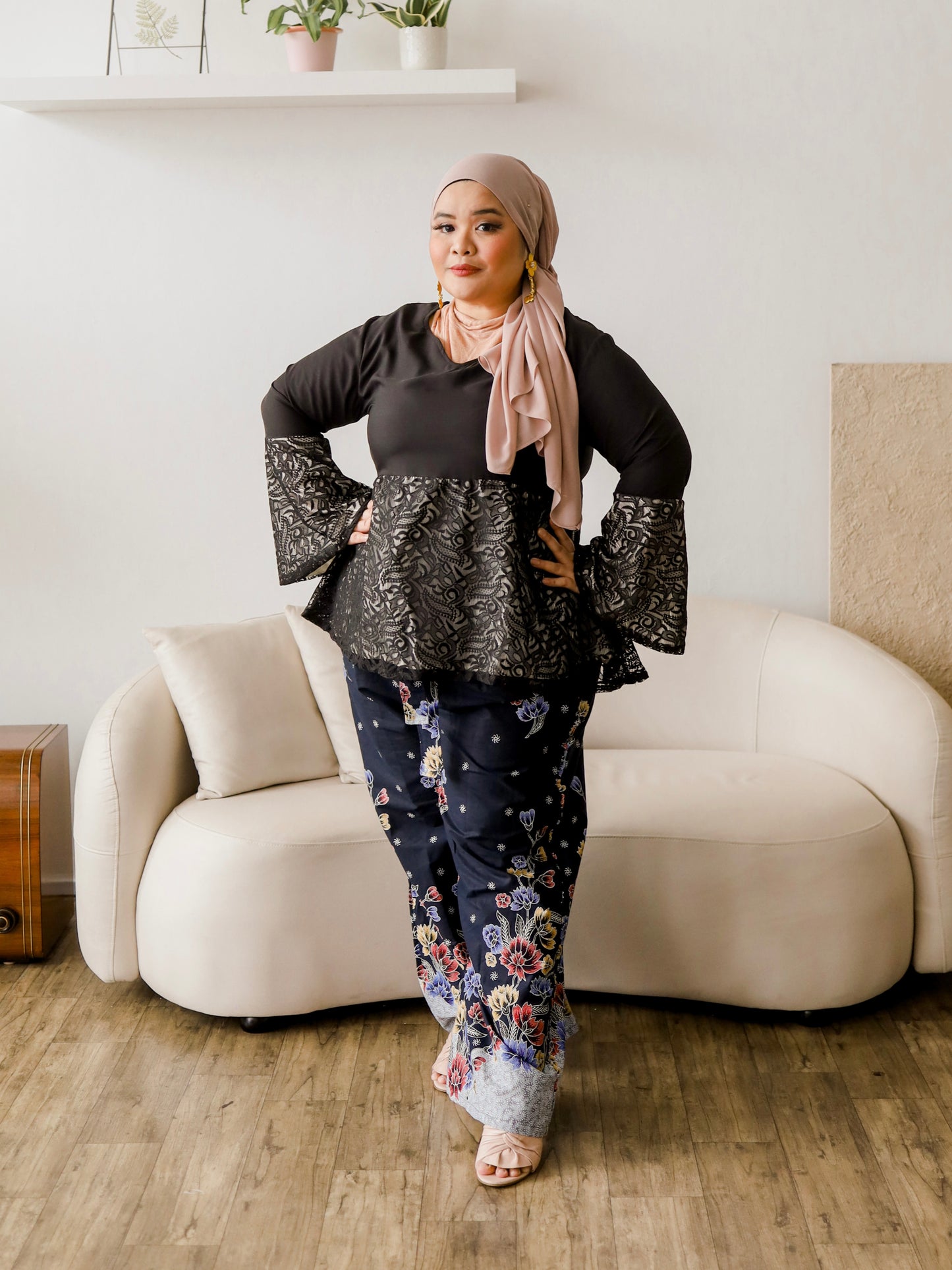 Flare Sleeved Lace Peplum Top