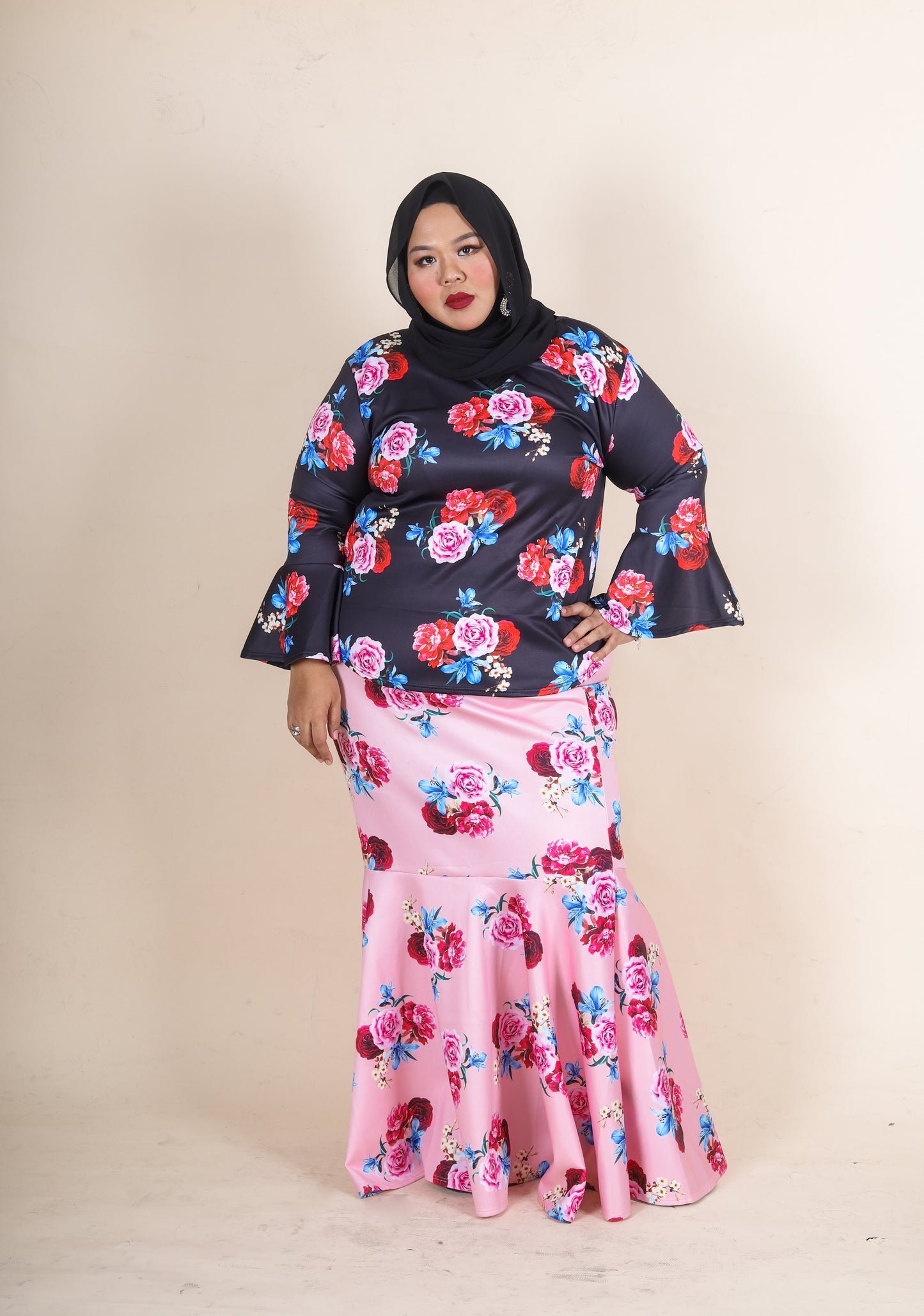 Floral Cutout Top- black floral